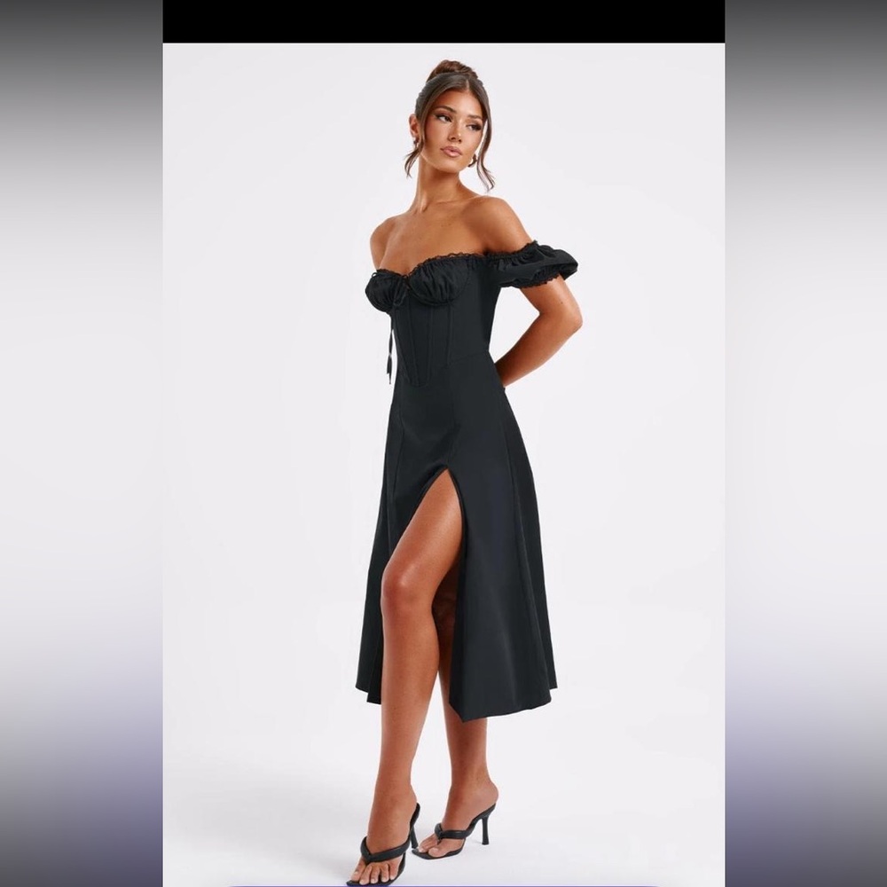 Courtney Midi Dress -Black